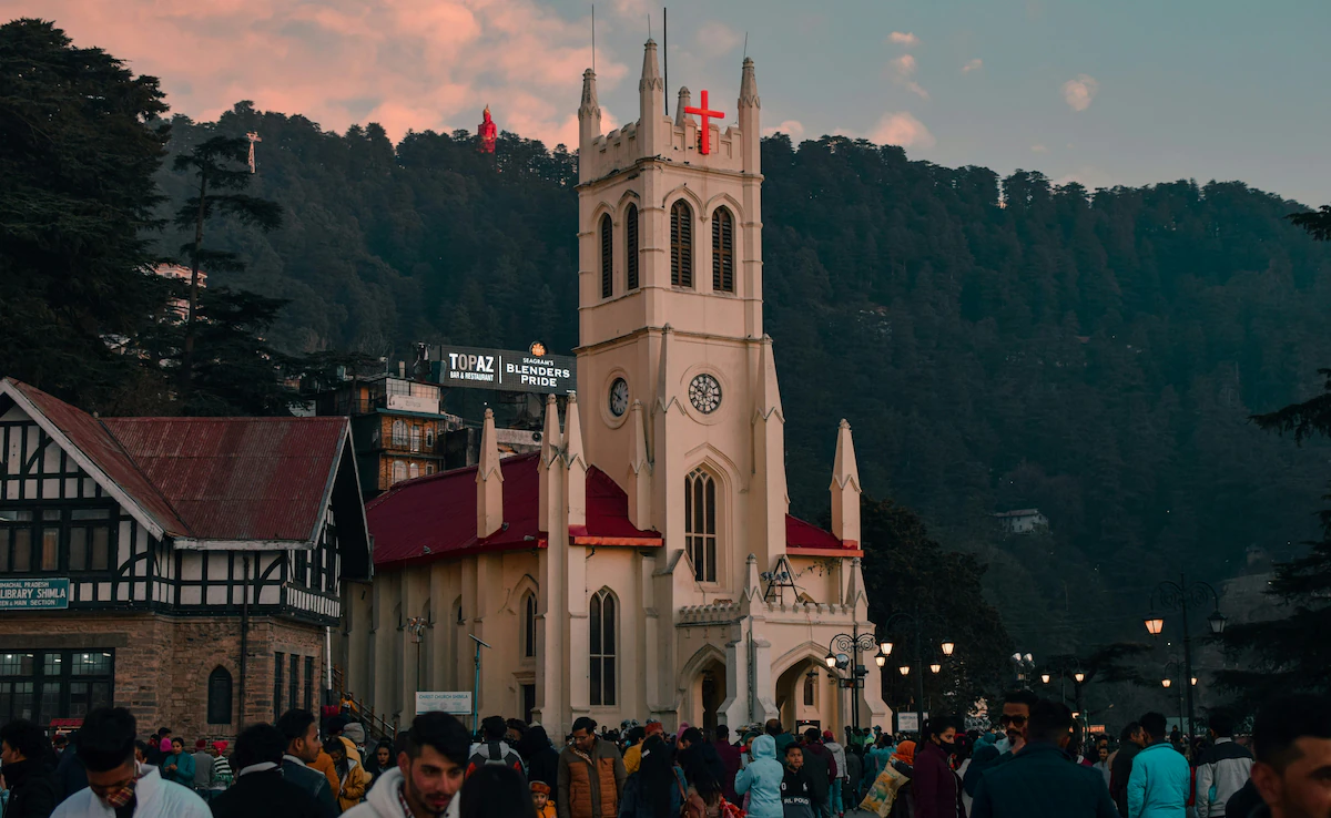 Shimla’s charm lies in its accessibility, walkable streets, and abundance of low-cost experiences.