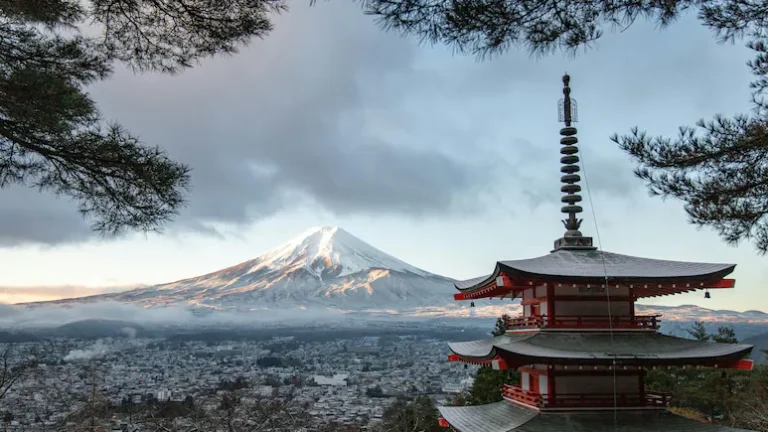 Planning Japan? Don’t blunder the basics. Learn the five most common tourist mistakes