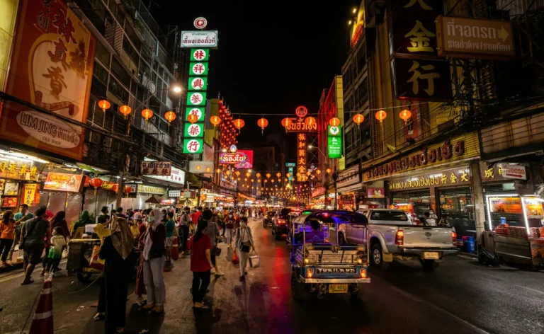 Unlike Europe or the Middle East, where the cost of living skyrockets quickly, Bangkok lets you travel like a king on a very average budget.
